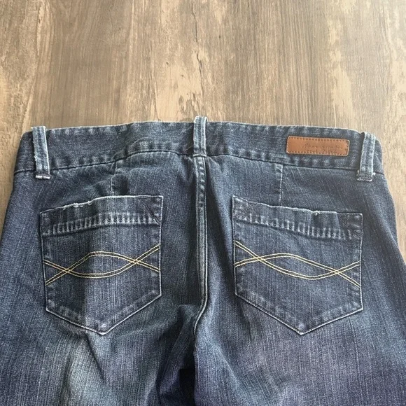 Abercrombie & Fitch Vintage Indigo 90s Low Rise Flare Jeans - Picture 6 of 7